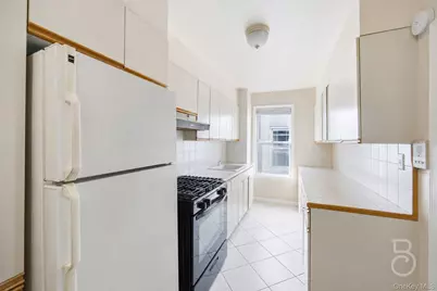 21-08 Ditmars Boulevard, Astoria, NY 11105 - Photo 19