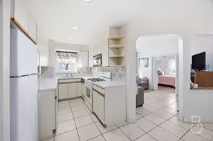 21-08 Ditmars Blvd, Astoria, NY 11105 - Photo 9