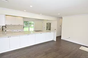 16 Lincoln Dr, Oakdale, NY 11769 - Photo 21