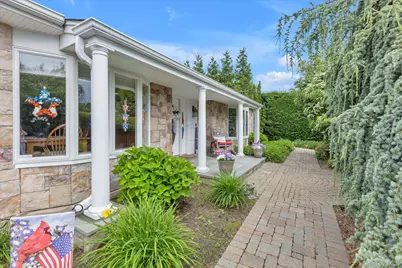 10 Elf Court, Bohemia, NY 11716 - Photo 3