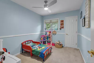 10 Elf Court, Bohemia, NY 11716 - Photo 17
