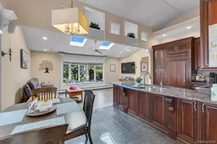 10 Elf Ct, Bohemia, NY 11716 - Photo 11