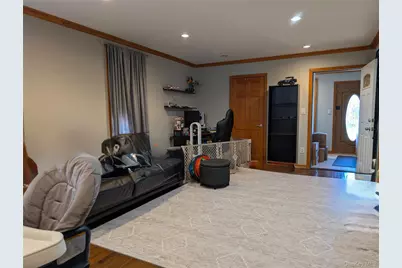 643 Midvale Avenue, East Meadow, NY 11554 - Photo 5