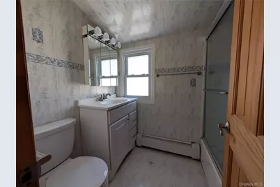 643 Midvale Avenue, East Meadow, NY 11554 - Photo 7