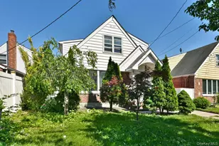 88-05 Winchester Blvd, Queens Village, NY 11427 - Photo 39