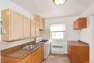 88-05 Winchester Blvd, Queens Village, NY 11427 - Photo 11