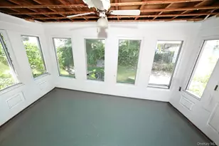 14 Webb Hill Rd, Great Neck, NY 11020 - Photo 17