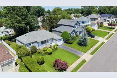 14 Webb Hill Road, Great Neck, NY 11020 - Photo 1