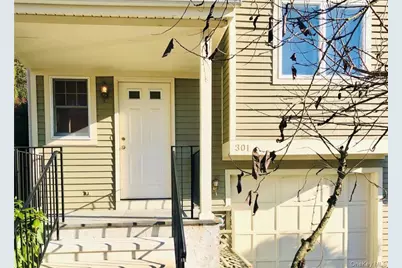 301 Kensington Way, Mount Kisco, NY 10549 - Photo 3