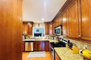 301 Kensington Way, Mount Kisco, NY 10549 - Photo 7