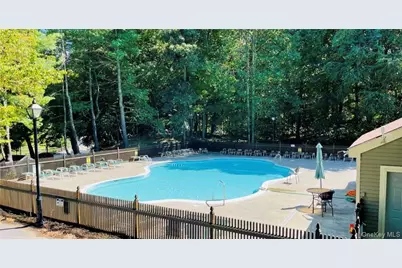 301 Kensington Way, Mount Kisco, NY 10549 - Photo 23