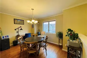 301 Kensington Way, Mount Kisco, NY 10549 - Photo 9