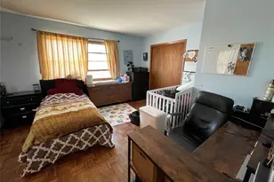 812 S 6th St, Lindenhurst, NY 11757 - Photo 11