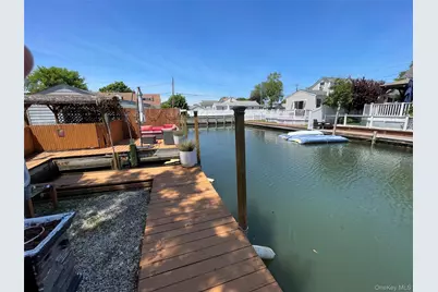 812 S 6th Street, Lindenhurst, NY 11757 - Photo 19