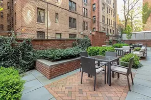 18 W 70th St, New York, NY 11023 - Photo 21