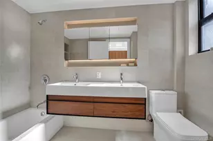 18 W 70th St, New York, NY 11023 - Photo 13
