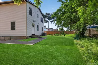 68 Cyprus Avenue, Brentwood, NY 11717 - Photo 41