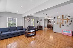 7 Walnut St, Poughkeepsie, NY 12601 - Photo 9