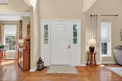801 Huntington Drive, Fishkill, NY 12524 - Photo 3