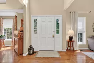 801 Huntington Dr, Fishkill, NY 12524 - Photo 3