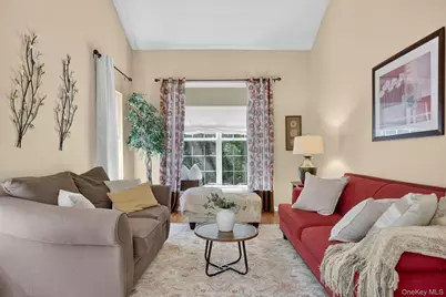 801 Huntington Drive, Fishkill, NY 12524 - Photo 5