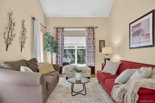 801 Huntington Dr, Fishkill, NY 12524 - Photo 5