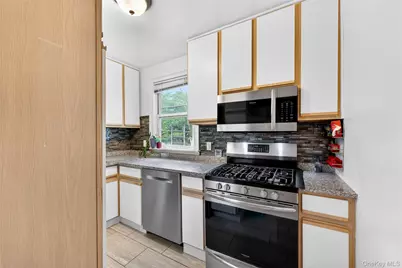 13 Winchester Avenue #2A, Yonkers, NY 10710 - Photo 5