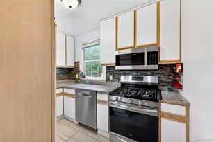 13 Winchester Ave, Yonkers, NY 10710 - Photo 5