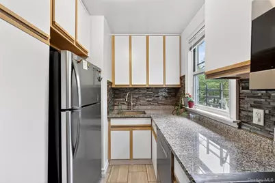 13 Winchester Avenue #2a, Yonkers, NY 10710 - Photo 7