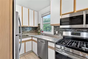 13 Winchester Ave, Yonkers, NY 10710 - Photo 9