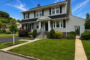 118 Gaylor Rd, Scarsdale, NY 10583 - Photo 3