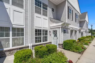 54 Spring Dr, Seaford, NY 11783 - Photo 3