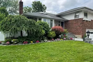 3 Carolyn Ct, Syosset, NY 11791 - Photo 17