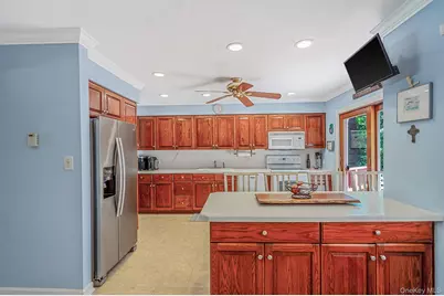 15 Wood Drive, Oyster Bay, NY 11771 - Photo 11