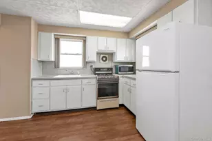 32 Jersey St, Hicksville, NY 11801 - Photo 5