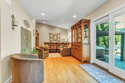 12 Pinewood Lane, New Hyde Park, NY 11040 - Photo 19