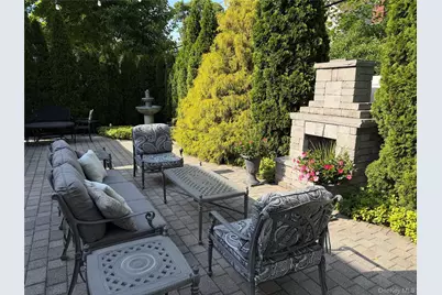12 Pinewood Lane, New Hyde Park, NY 11040 - Photo 37