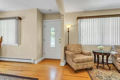 12 Pinewood Lane, New Hyde Park, NY 11040 - Photo 13