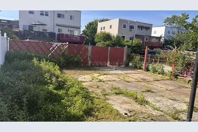 10565 Avenue L, Brooklyn, NY 11236 - Photo 9