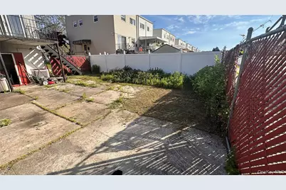 10565 Avenue L, Brooklyn, NY 11236 - Photo 5