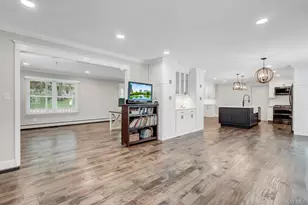 27 4th Ave, Rocky Point, NY 11778 - Photo 9