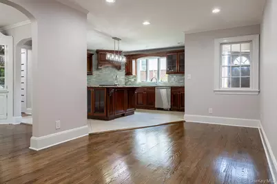 478 Carnation Avenue, Floral Park, NY 11001 - Photo 5