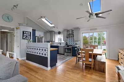 139 Baker Court, Island Park, NY 11558 - Photo 7