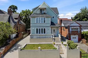29-10 Butler St, East Elmhurst, NY 11369 - Photo 33