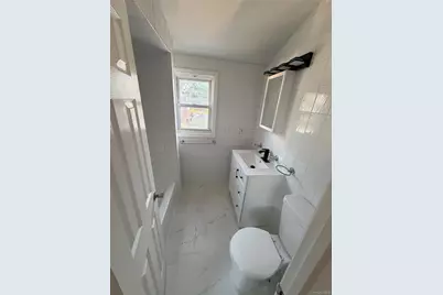 94 E Fenimore Street, Valley Stream, NY 11580 - Photo 9
