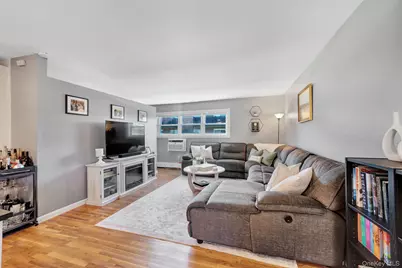 14 Ivy Street #1A, Farmingdale, NY 11735 - Photo 9