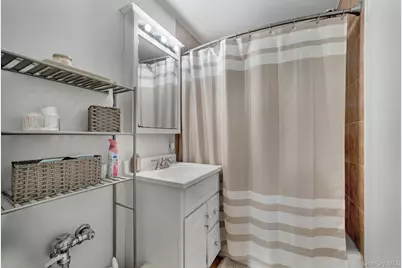 14 Ivy Street #1A, Farmingdale, NY 11735 - Photo 21