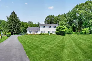 5 Gene Ct, Hopewell Junction, NY 12533 - Photo 3