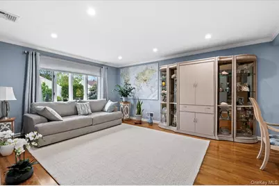10 Peter Road, Hicksville, NY 11801 - Photo 5