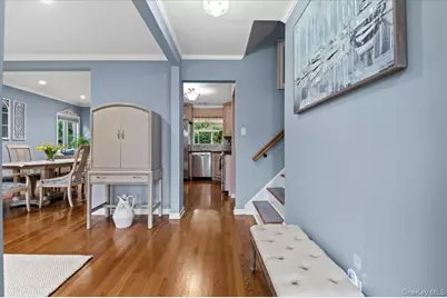 10 Peter Road, Hicksville, NY 11801 - Photo 3